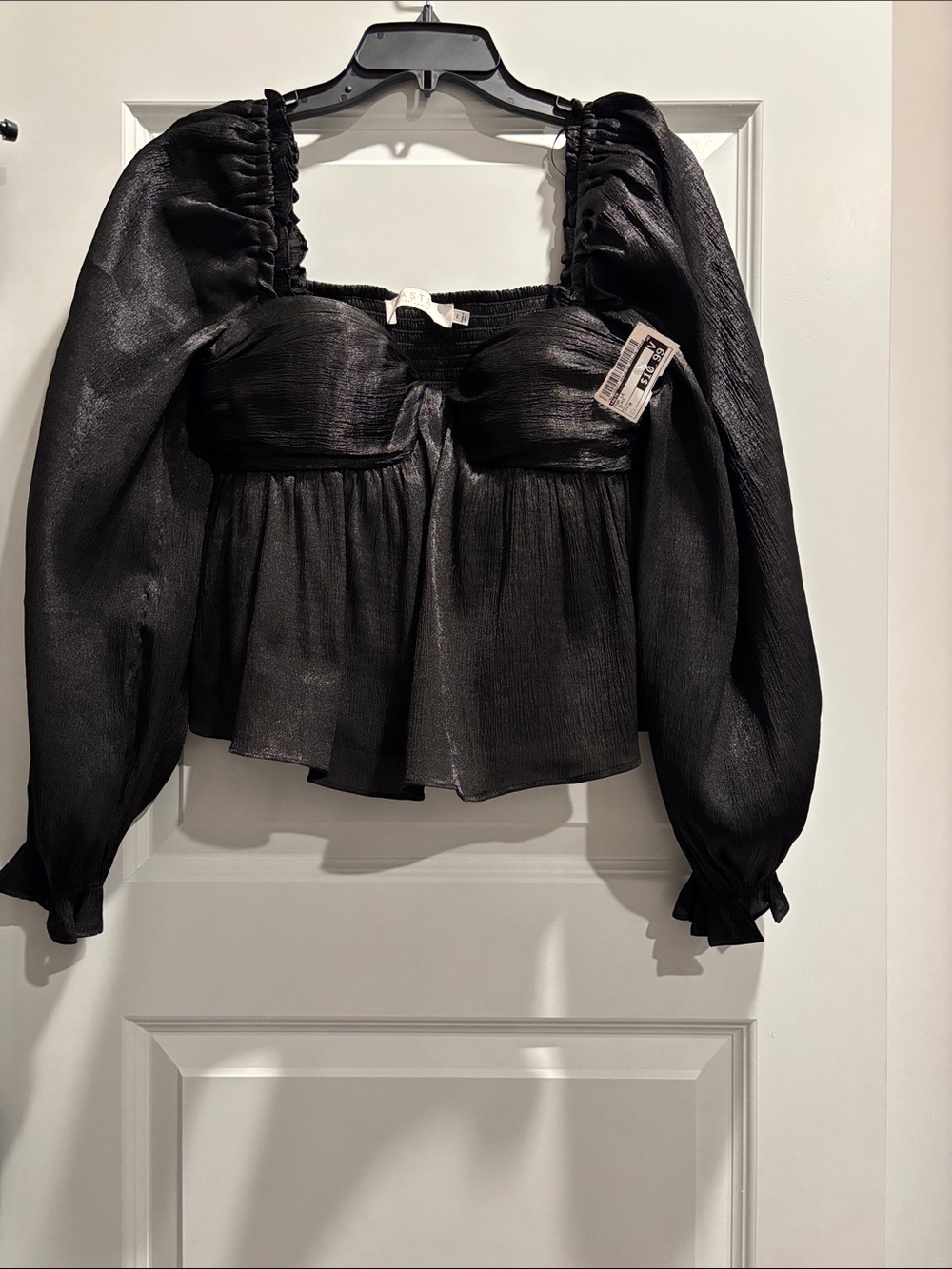 Astr Puff-Sleeve Black Peplum Blouse